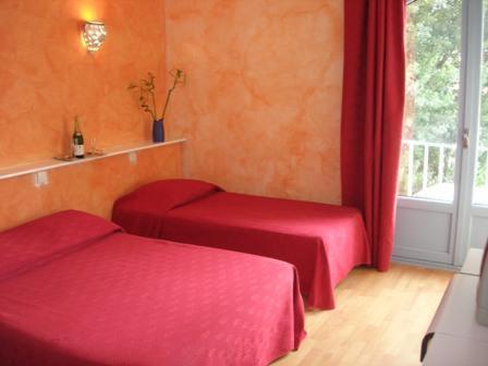 Hotel Les Mimosas Lunel  Zimmer foto