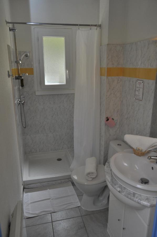 Hotel Les Mimosas Lunel  Zimmer foto